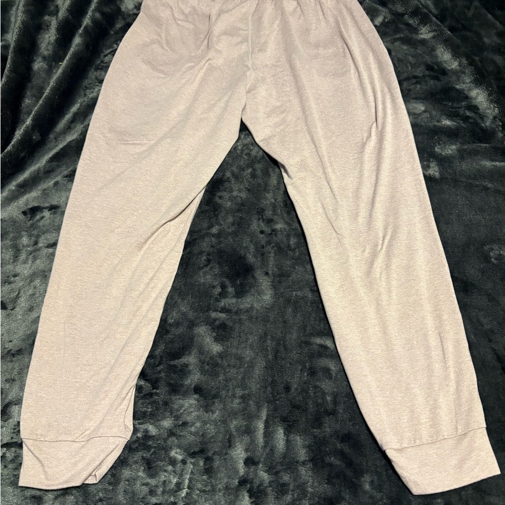 Vuori Women's Light Gray Joggers - Picture 2 of 2